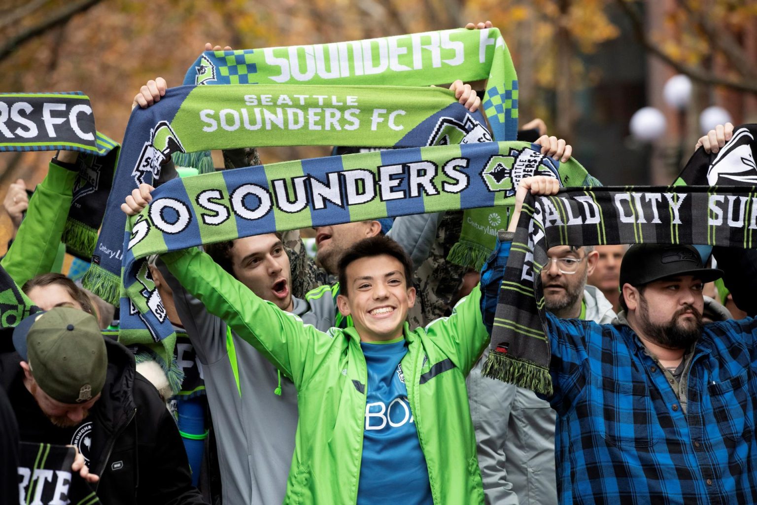 Fotografía de archivo en la que se registró a aficionados del Seattle Sounders FC, en el estadio CenturyLink Field, en Seattle (Washington, EE.UU.). EFE/Stephen Brashear