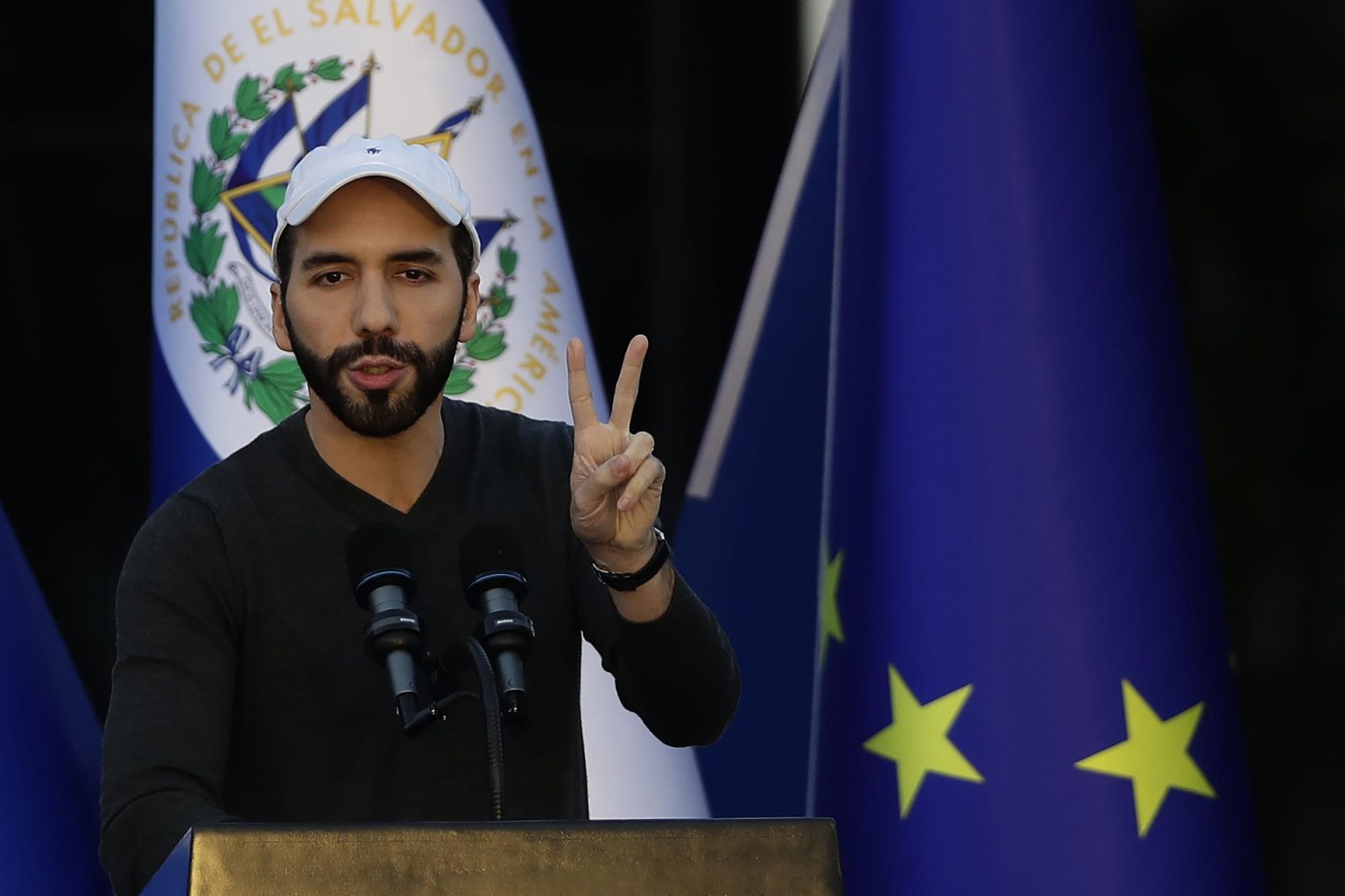 El presidente de El Salvador, Nayib Bukele, asiste a un evento oficial en Mejicanos (El Salvador). Imagen de archivo. EFE/ Rodrigo Sura