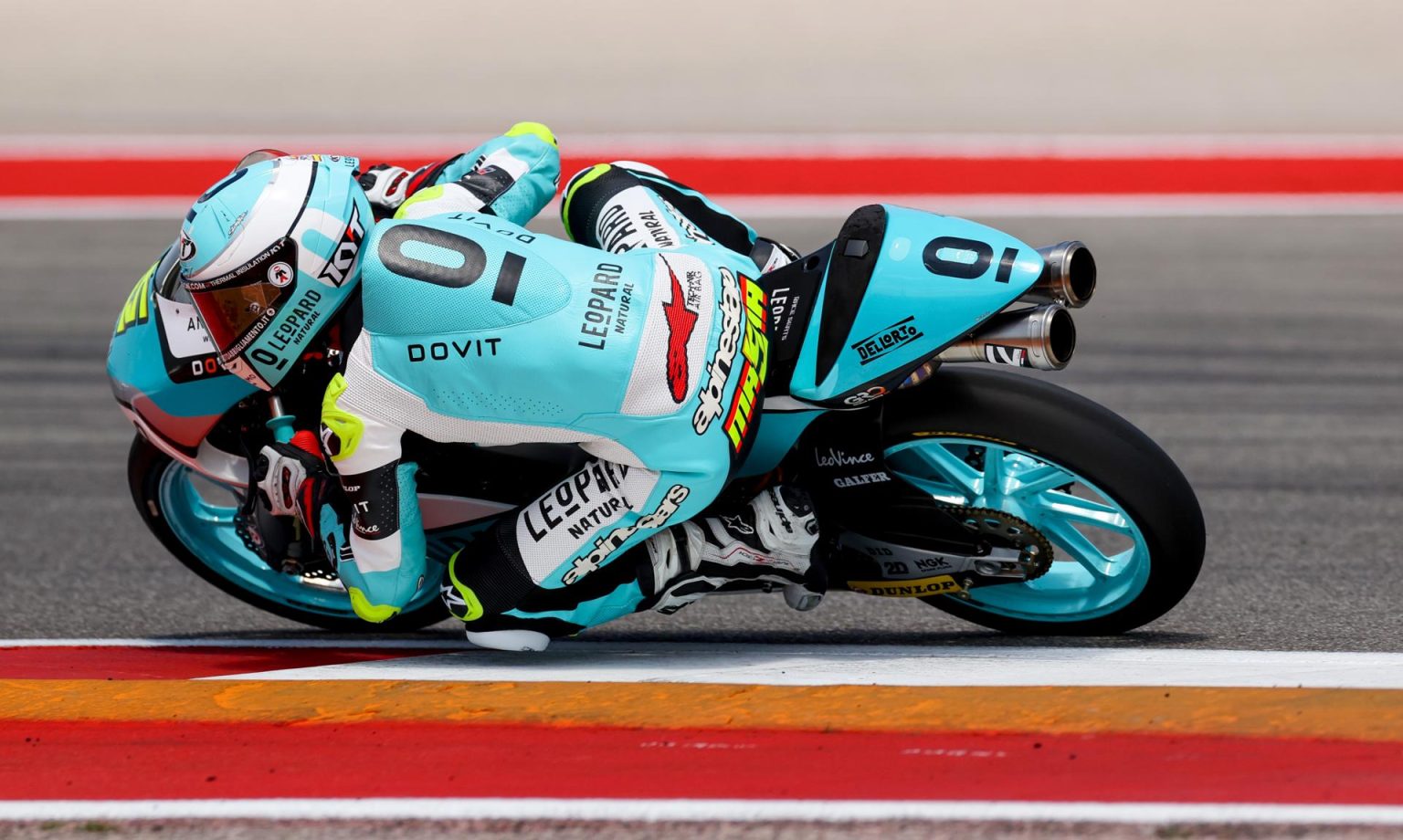 El motocivlista español Jaume Masiá, del equipo Leopard Racing, compite en el Gran Premio de las Américas de Moto3, este 15 de abril de 2023, en Austin, Texas (EE.UU.). EFE/Adam Davis