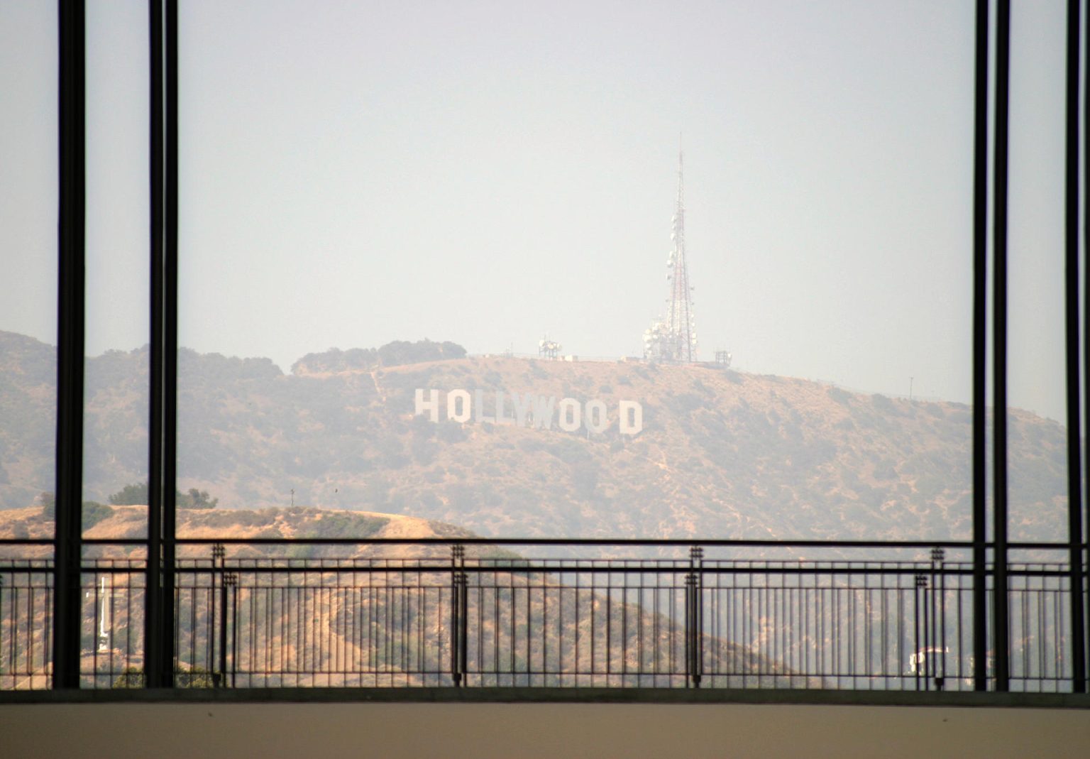 Vista general de las letras que anuncian el distrito de Hollywood. Foto de archivo. EFE/Carmelo Lattassa