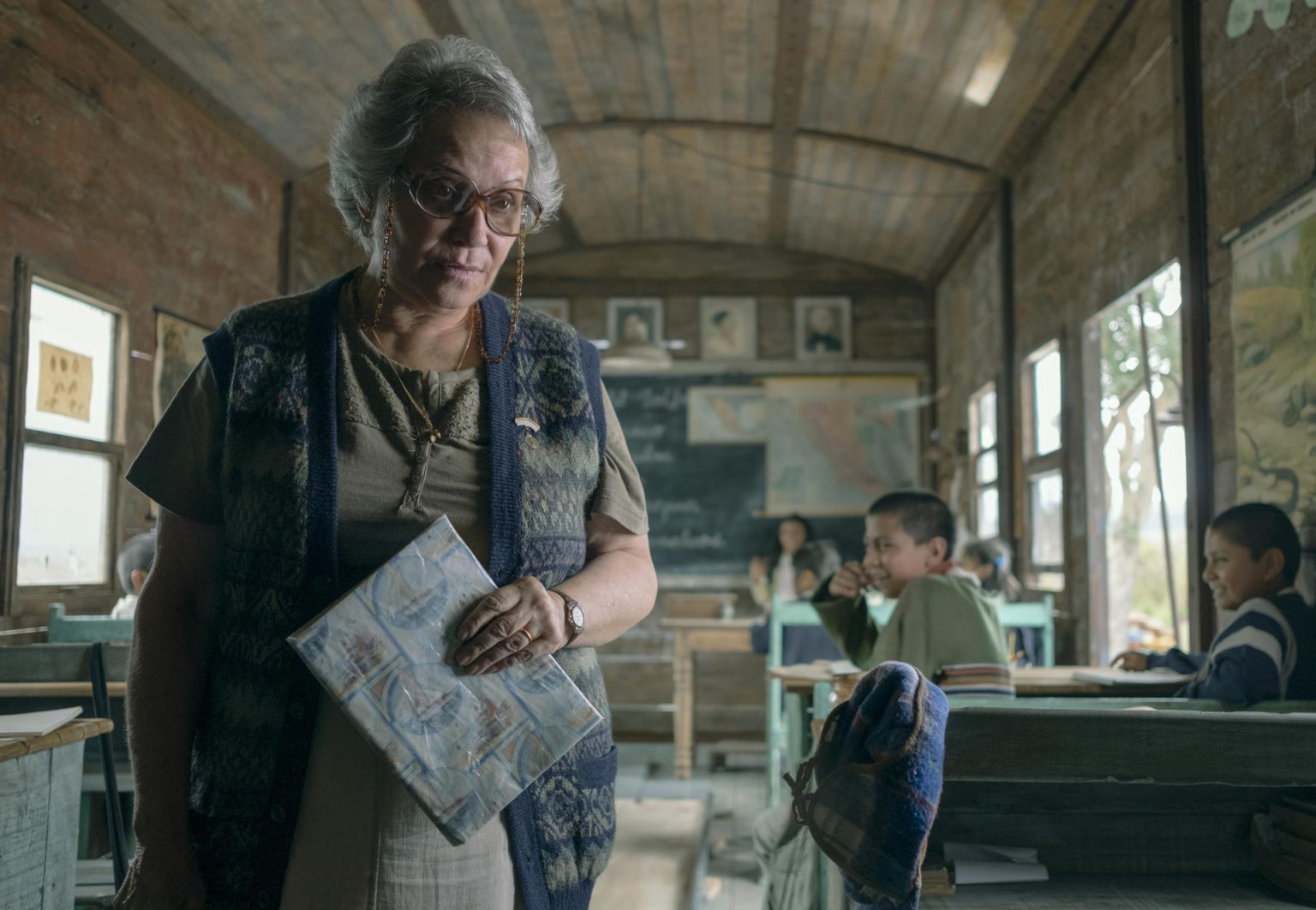 Fotografía sin fecha, cortesía de Netflix, donde se observa a la actriz mexicana Adriana Barraza durante un fragmento de la película El Último Vagón. EFE/ Alejandro López Pineda/Netflix SOLO USO EDITORIAL/NO VENTAS/SOLO DISPONIBLE PARA ILUSTRAR LA NOTICIA QUE ACOMPAÑA/CRÉDITO OBLIGATORIO