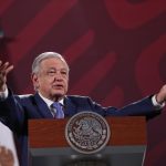 El presidente de México, Andrés Manuel López Obrador, habla durante su conferencia matutina hoy, en el Palacio Nacional en Ciudad de México (México). EFE/Sáshenka Gutiérrez