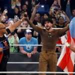 El cantante puertorriqueño Bad Bunny (c-d) fue registrado este sábado, 6 de mayo, al final de una pelea de la WWE Backlash 2023, en la que derrotó a su compatriota Damian Priest, en el Coliseo José Míguel Agrelot, en San Juan (Puerto Rico). EFE/Thais Llorca