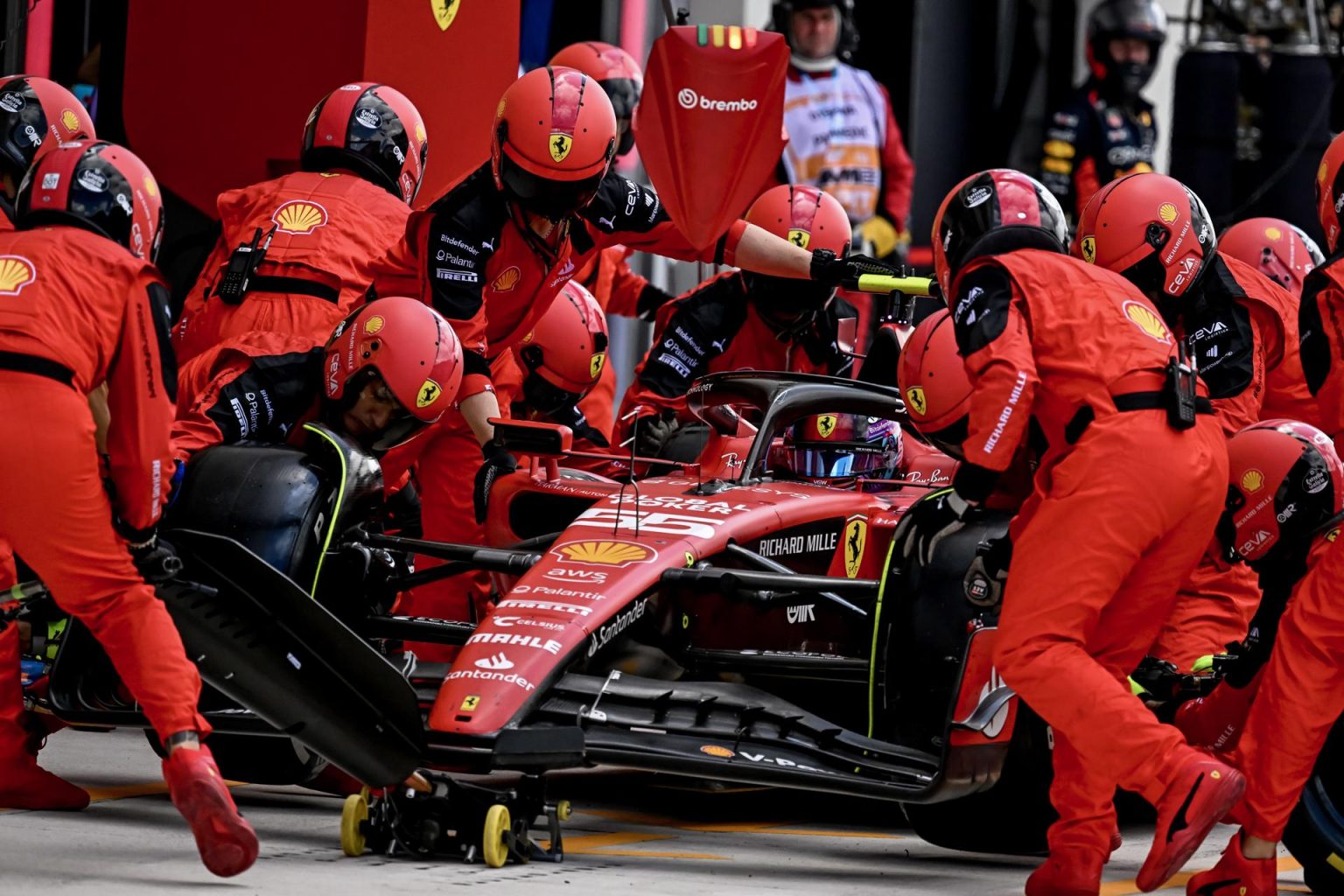 En la imagen el español Carlos Sainz (Ferrari). EFE/EPA/CHANDAN KHANNA / POOL