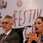 La directora del Festival de Cine en Guadalajara, Estrella Araiza, acompañada del secretario general de la Universidad de Guadalajara, Guillermo Gómez (i), participan hoy, en una rueda de prensa durante el anuncio del inicio de la 38 edición del Festival Internacional de Cine de Guadalajara (FICG), en la ciudad de Guadalajara, en Jalisco (México). EFE/ Francisco Guasco