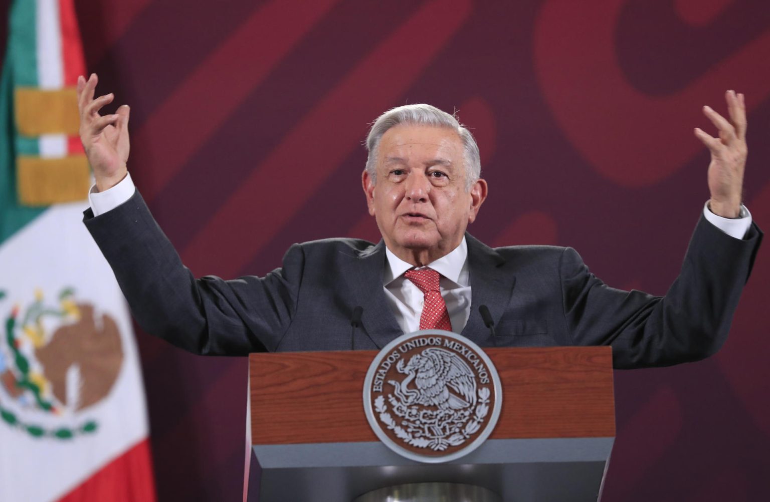 El presidente de México, Andrés Manuel López Obrador, durante su conferencia matutina hoy, en Palacio Nacional en la Ciudad de México (México). EFE/ Mario Guzmán