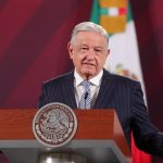 El presidente de México, Andrés Manuel López Obrador, participa  hoy, durante su conferencia de prensa matutina en el Palacio Nacional de la Ciudad de México (México). EFE/Isaac Esquivel