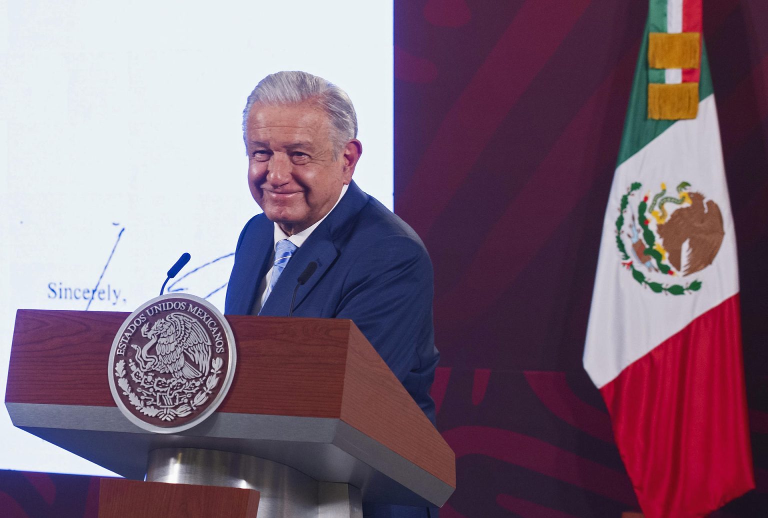 Fotografía cedida hoy por la presidencia de México del mandatario mexicano, Andrés Manuel López Obrador, durante una rueda de prensa en Palacio Nacional de la Ciudad de México (México). EFE/Presidencia de México/SOLO USO EDITORIAL/SOLO DISPONIBLE PARA ILUSTRAR LA NOTICIA QUE ACOMPAÑA(CRÉDITO OBLIGATORIO)