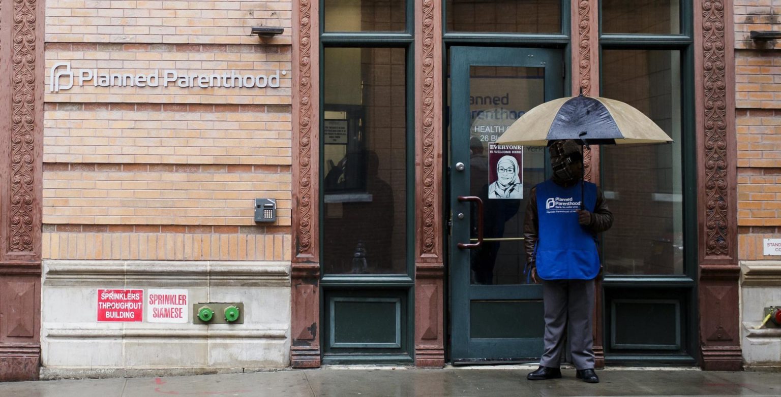 Fotografía de archivo en donde se observa la fachada de una clínica de Planned Parenthood. EFE/Justin Lane