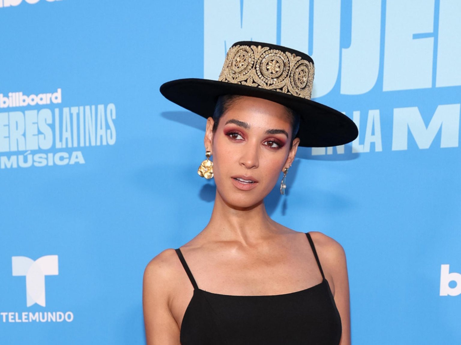 La cantante mexicana-estadounidense Moriah mientras posa para una fotografía, el 6 de mayo de 2023, en la alfombra de los primeros premios Mujeres en la Música Latina de Billboard celebrados en el Watsco Center en Miami, Florida (EEUU). EFE/Alicia Civita