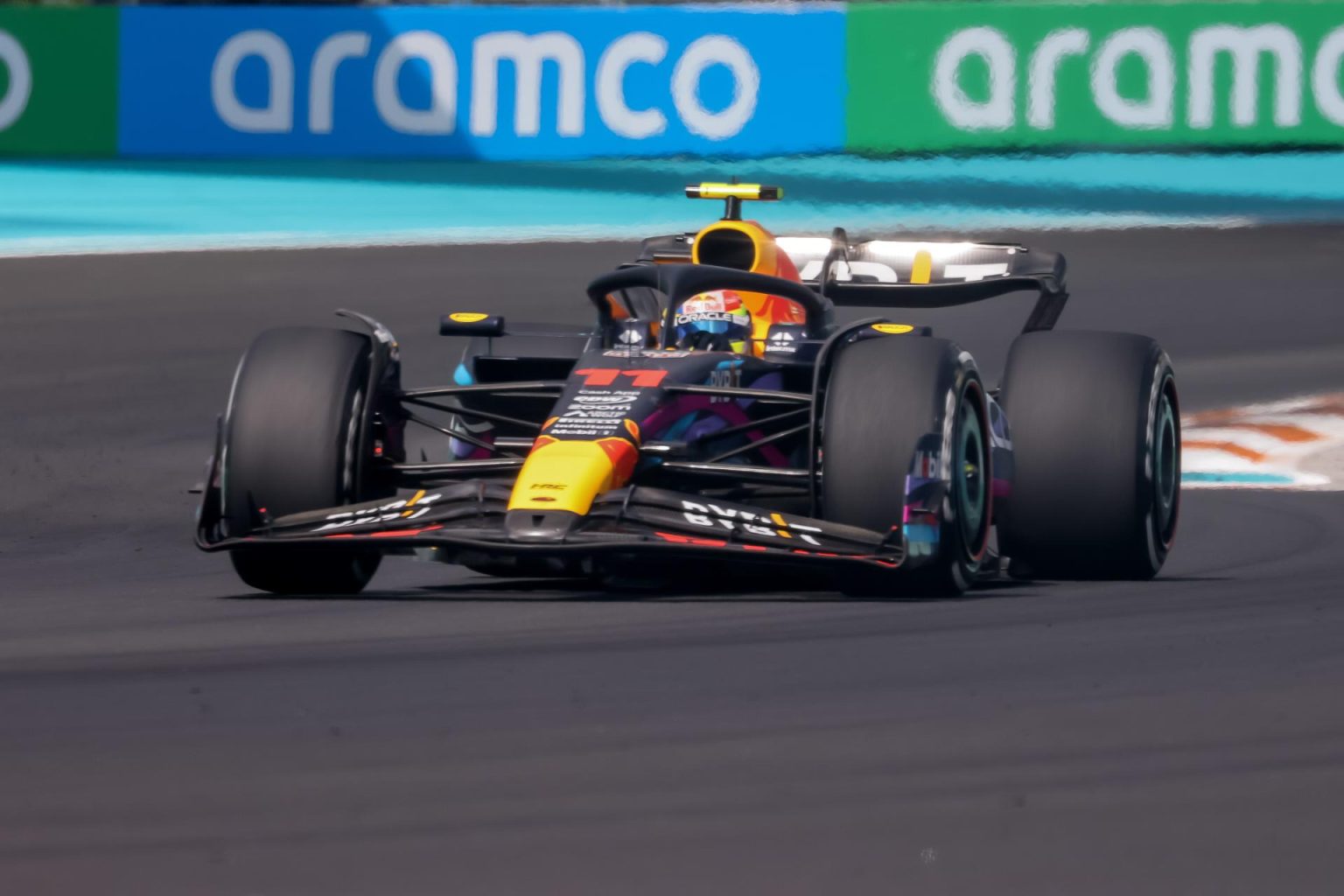 El piloto mexicano Sergio Pérez del equipo Red Bull Racing. EFE/EPA/Cristobal Herrera-Ulashkevich