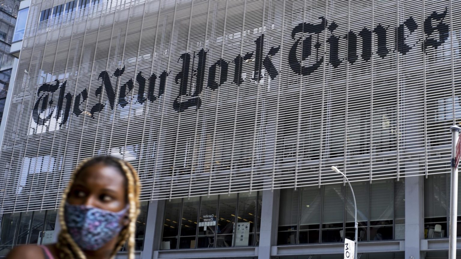 Vista de archivo del edificio del New York Times en Nueva York, Nueva York, Estados Unidos. EFE/EPA/JUSTIN LANE