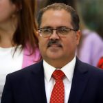 El presidente del Senado de Puerto Rico, José Luis Dalmau, habla durante su mensaje anual sobre la situación del Estado ante la Asamblea Legislativa en San Juan (Puerto Rico). EFE/ Thais Llorca