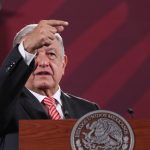 El Presidente de México, Andrés Manuel López Obrador, durante su rueda de prensa matutina hoy, en Palacio Nacional en la Ciudad de México (México). EFE/Sáshenka Gutiérrez