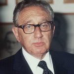 Fotografía de archivo del 5 de agosto de 1990 donde aparece el exsecretario de Estado estadounidense, Henry Kissinger, durante una visita a Madrid (España). EFE/Rafael Blanco