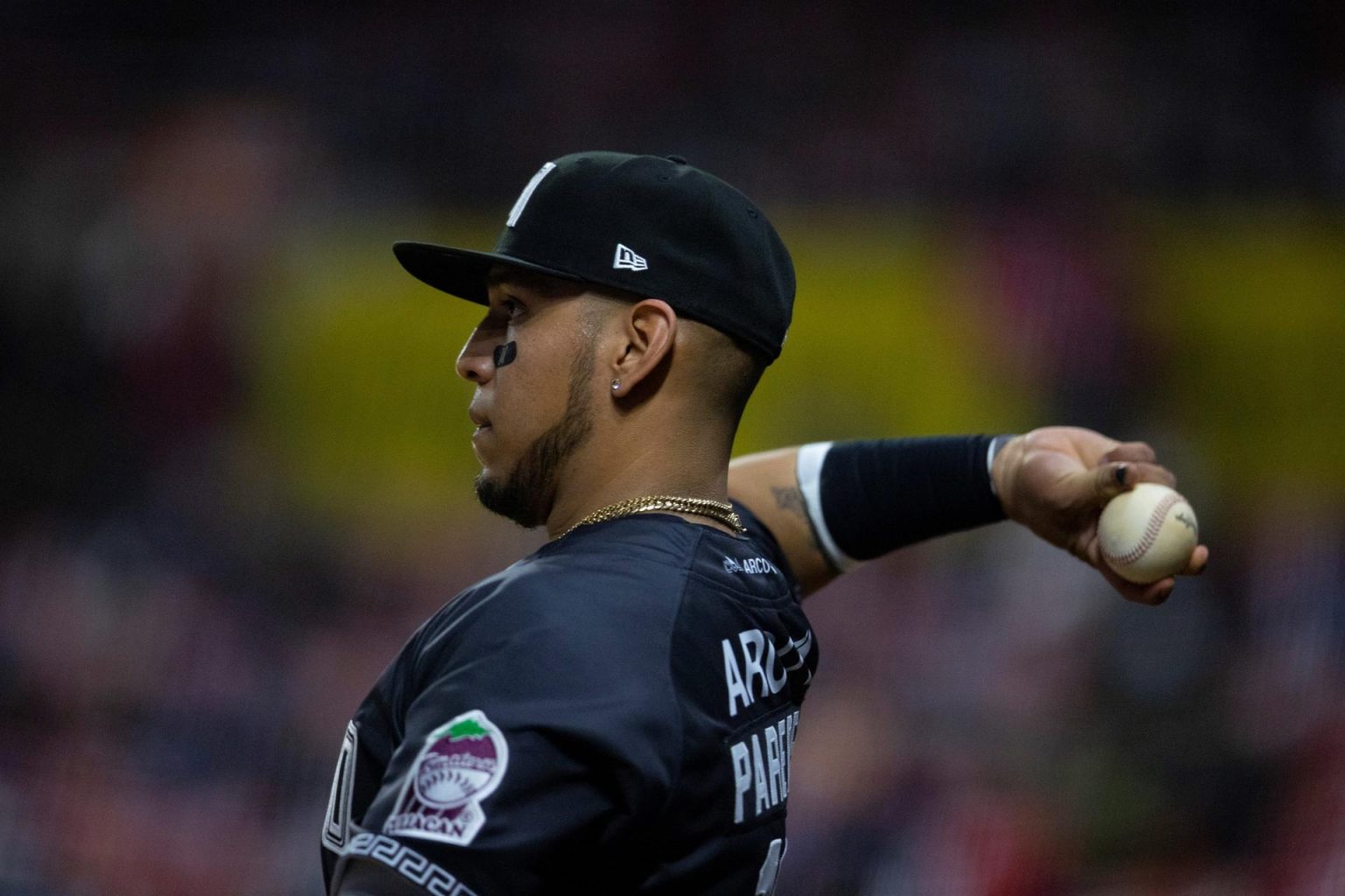 Fotografía de archivo en la que se registró al pelotero mexicano Isaac Paredes, campo corto de los Ray de Tampa Bay, quien impulsó, en la entrada 10, la carrera del triunfo de su equipo 8-7 sobre los Yanquis de Nueva York en la MLB. EFE/Carlos Ramírez