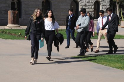 El proyecto lleva el título Ley de Niños de Estados Unidos, y cuenta con el patrocinio del senador Álex Padilla, quien preside el Subcomité de Inmigración en la cámara alta, y el representante Ami Bera, ambos demócratas de California. Fotografía de archivo. EFE/ Beatriz Limón