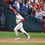 El bateador de los Filis de Philadelphia, Bryce Harper, en una fotografía de archivo. EFE/EPA/JASON SZENES