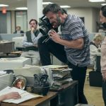 Fotografía cedida por Amazon Content Services que muestra al director Ben Affleck durante la grabación de una escena de su filme AIR. EFE/ Ana Carballosa/Cortesía Amazon Content Services/SOLO USO EDITORIAL/SOLO DISPONIBLE PARA ILUSTRAR LA NOTICIA QUE ACOMPAÑA (CRÉDITO OBLIGATORIO)