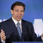 Fotografía de archivo donde aparece el gobernador de Florida Ron DeSantis. EFE/Justin Lane