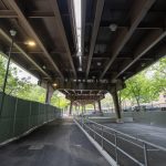 Fotografía cedida por la Alcaldía de Nueva York donde se aprecia el lado sur de "The Arches", espacio público revitalizado, debajo del puente de Brooklyn, el 3 de mayo de 2023, en Nueva York (EEUU). EFE/Ed Reed/Alcaldía de Nueva York /SOLO USO EDITORIAL/NO VENTAS/SOLO DISPONIBLE PARA ILUSTRAR LA NOTICIA QUE ACOMPAÑA/CRÉDITO OBLIGATORIO