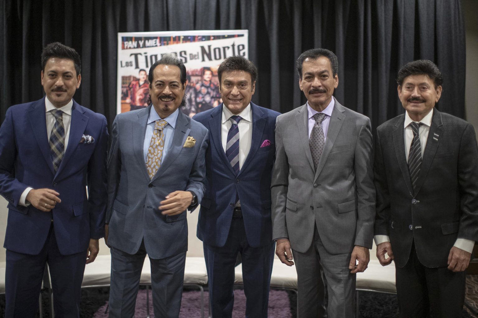 Integrantes del grupo mexicano los Tigres del Norte posan durante una entrevista con EFE, el 6 de junio de 2022, en un hotel de Ciudad de México (México). EFE/Isaac Esquivel