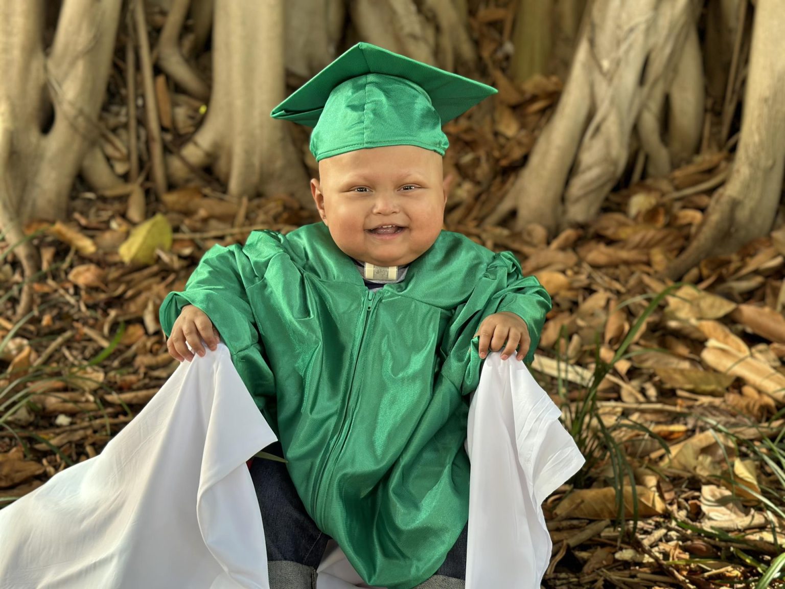 Fotografía cedida por el Jackson Health System donde aparece Noah, un niño de menos de 3 años que ha pasado más de la mitad de su vida en hospitales y es el paciente más joven en recibir en EE.UU. un innovador tratamiento para el cáncer de hígado. EFE/Jackson Health System /SOLO USO EDITORIAL/SOLO DISPONIBLE PARA ILUSTRAR LA NOTICIA QUE ACOMPAÑA (CRÉDITO OBLIGATORIO)