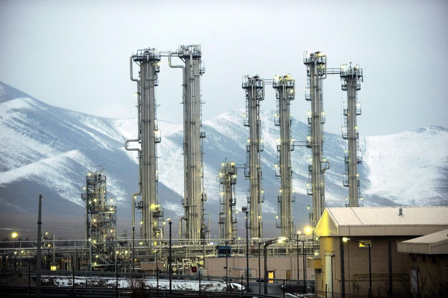 Fotografía de archivo que muestra el reactor de agua pesada de la ciudad de Arak (Irán). EFE/ Hamid Forutan