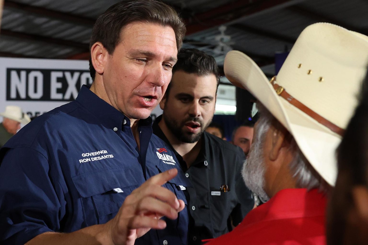 Imagen de archivo donde aparece el gobernador de Florida, Ron DeSantis. EFE/EPA/Adam Davis