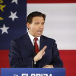 Fotografía de archivo del gobernador de Florida, Ron DeSantis. EFE/EPA/ERIK S. LESSER