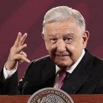 El presidente de México, Andrés Manuel López Obrador, habla durante una rueda de prensa hoy, en el Palacio Nacional, en Ciudad de México (México). EFE/ José Méndez