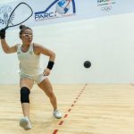 Ana Martínez de Centro Caribe Sports enfrenta a Monserrat Mejía de México hoy, en una de las semifinales de raquetbol femenino en los Juegos Centroamericanos y del Caribe, en Santo Domingo (República Dominicana). EFE/Francesco Spotorno