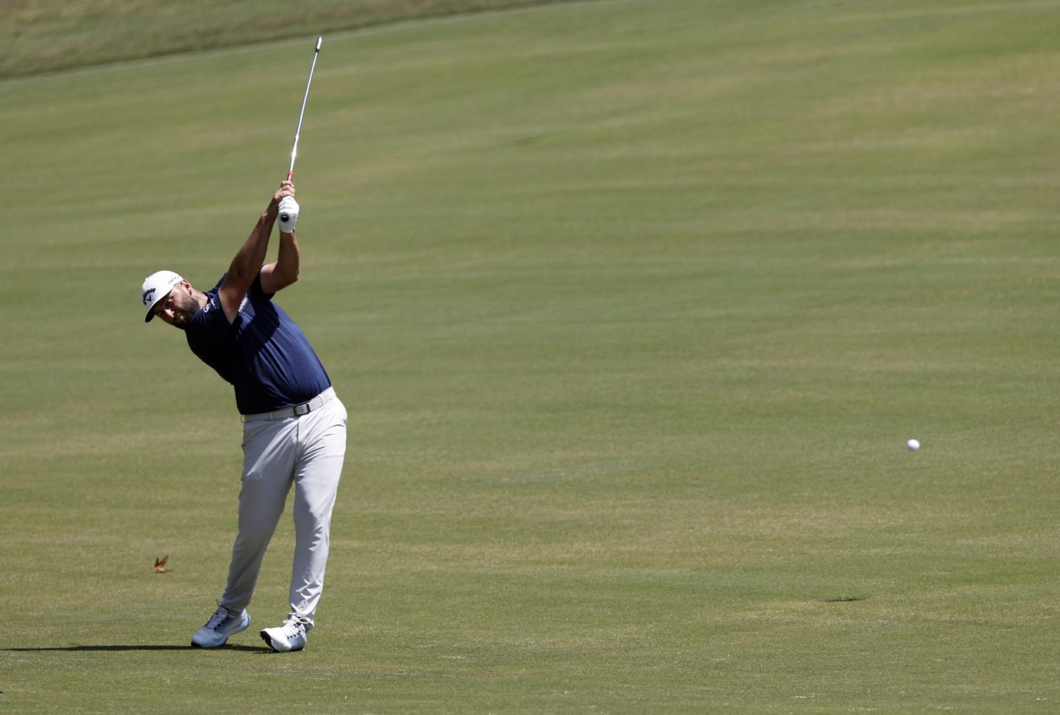 El golfista español Jon Rahm fue registrado este sábado, 17 de junio, durante la tercera ronda del Abierto de Estados Unidos, el tercer 'Major' de la temporada, en el campo del Los Angeles Country Club, en Los Ángeles (California, EE.UU.) EFE/Erik S. Lesser