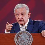 El presidente de México, Andrés Manuel López Obrador, habla hoy durante su conferencia de prensa matutina en el Palacio Nacional, en Ciudad de México (México). EFE/Isaac Esquivel