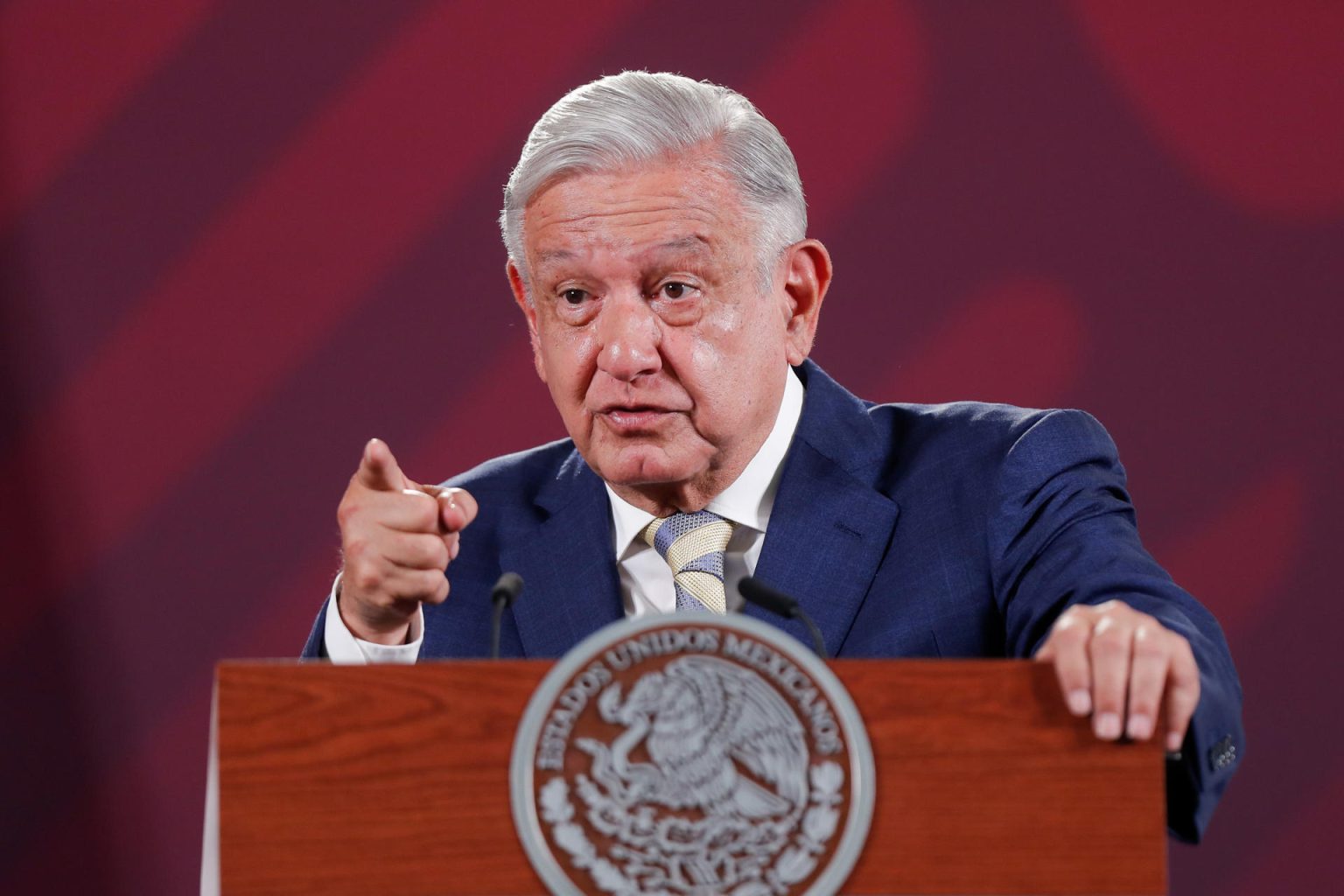 El presidente de México, Andrés Manuel López Obrador, habla hoy durante su conferencia de prensa matutina en el Palacio Nacional, en Ciudad de México (México). EFE/Isaac Esquivel