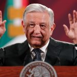 El presidente de México, Andrés Manuel López Obrador, habla durante una rueda de prensa hoy, en el Palacio Nacional de Ciudad de México (México). EFE/Isaac Esquivel