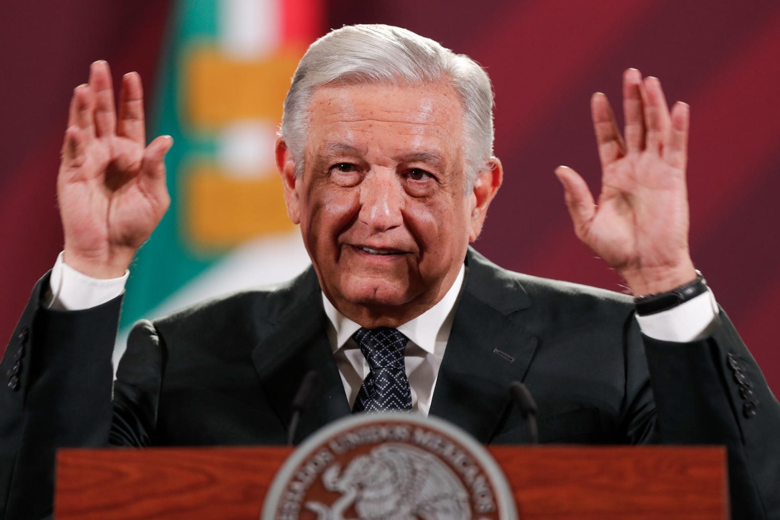 El presidente de México, Andrés Manuel López Obrador, habla durante una rueda de prensa hoy, en el Palacio Nacional de Ciudad de México (México). EFE/Isaac Esquivel