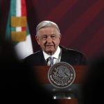 El presidente de México, Andrés Manuel López Obrador, habla durante una rueda de prensa hoy, en el Palacio Nacional de Ciudad de México (México). EFE/Mario Guzmán