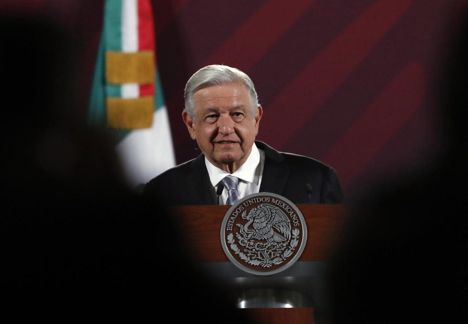 El presidente de México, Andrés Manuel López Obrador, habla durante una rueda de prensa hoy, en el Palacio Nacional de Ciudad de México (México). EFE/Mario Guzmán