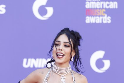 La cantante mexicana Danna Paola posa en la alfombra roja de los Latin American Music Awards (Latin AMAs). Imagen de archivo. EFE/Ronda Churchill