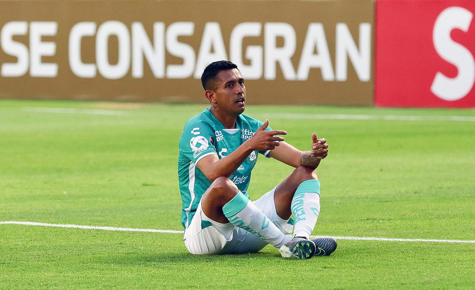 Fotografía de archivo de Elías Hernández del León celebrando un gol. EFE/Esteban Hernández