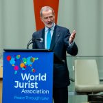 El rey de España Felipe VI habla durante la clausura de la XXVIII edición del Congreso Mundial del Derecho, hoy, en la sede de la ONU en Nueva York (EE.UU.). EFE/ Ángel Colmenares