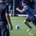 El argentino Lionel Messi (d) participa en un entrenamiento del Inter Miami CF en Fort Lauderdale, Florida, este 18 de julio de 2023. EFE/Cristóbal Herrera