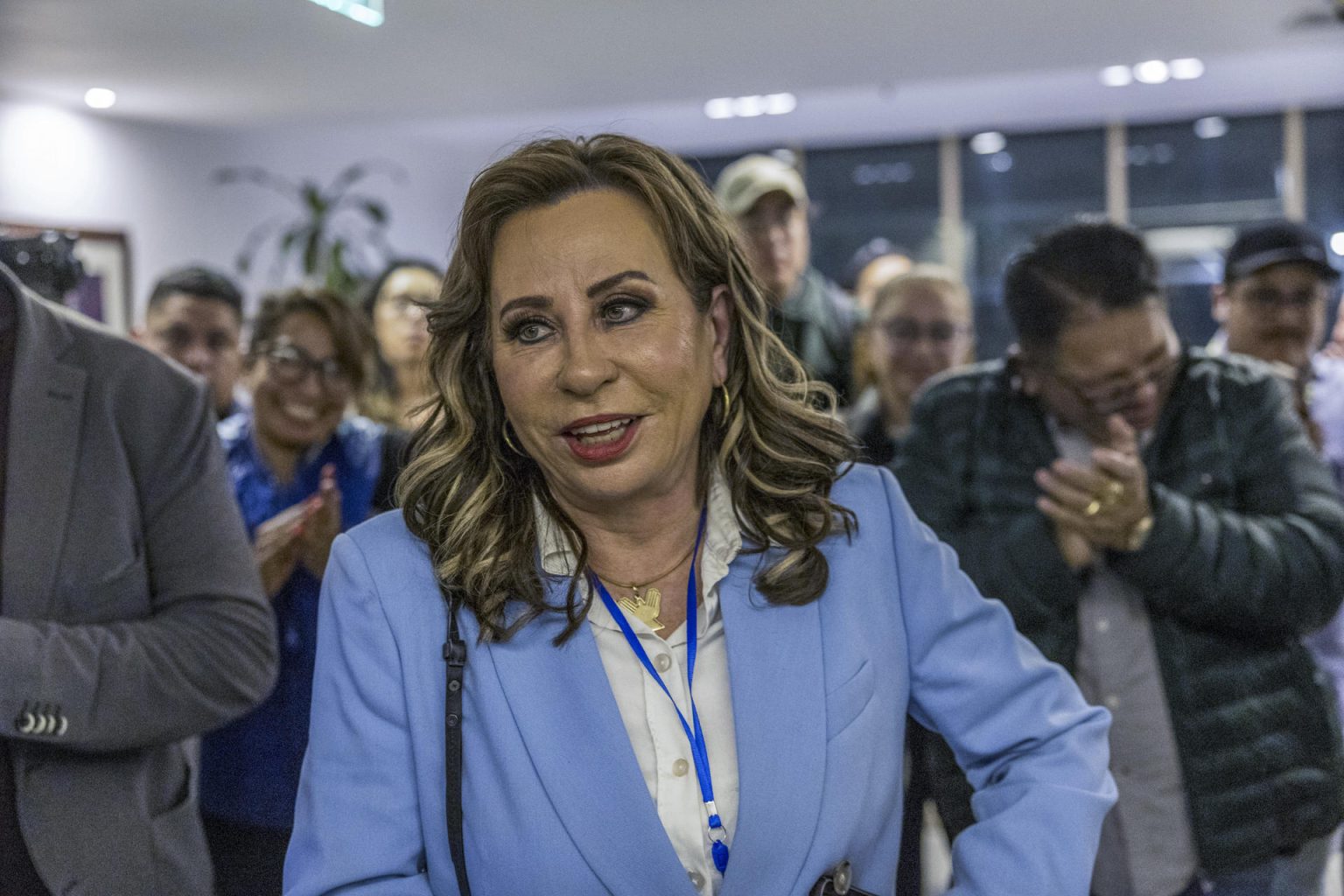 Fotografía de archivo de la candidata a la presidencia por el partido UNE, Sandra Torres Casanova. EFE/ Esteban Biba