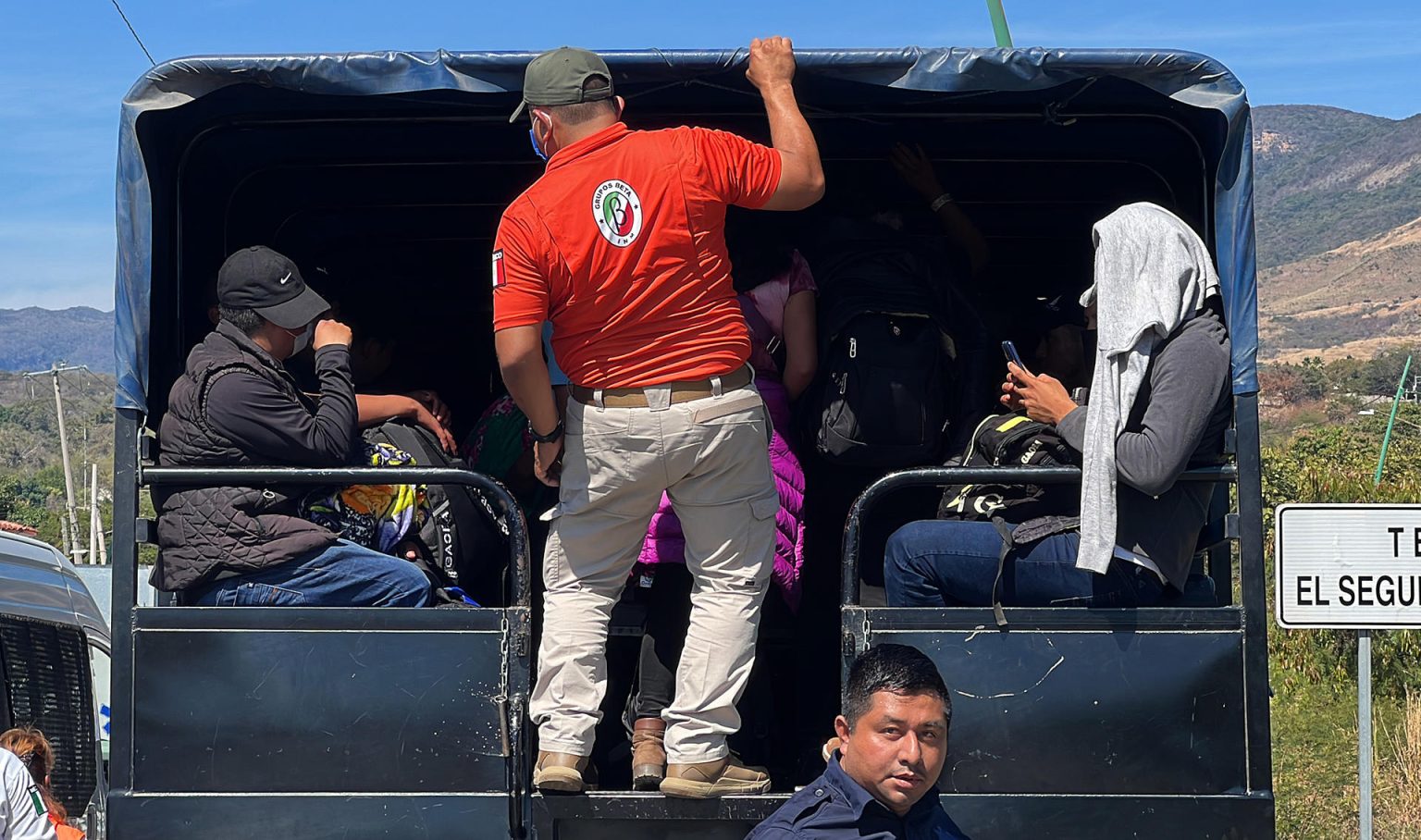 De los 206 migrantes localizados, 132 guatemaltecos viajaban en núcleos familiares, así como 3 familias con 12 personas procedentes de Honduras. Fotografía de archivo. EFE/Carlos López