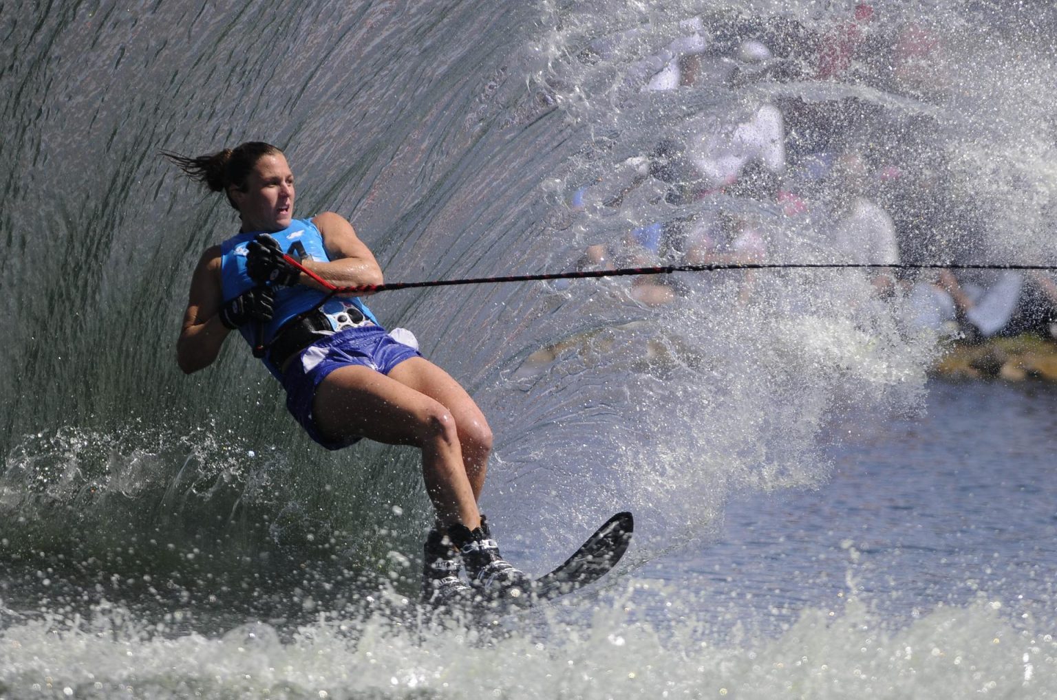 Fotografía de archivo de Regina Jaquess de Estados Unidos en la final del overall femenino de esquí acuático de los Juegos Panamericanos Guadalajara 2011, el 22 de octubre de 2011, en el Club de Esquí Acuático Boca Laguna en Chalapa (México). EFE/Roberto Escobar Archivo