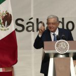 El presidente de México, Andrés Manuel López Obrador, fue registrado este sábado, 1 de julio, durante la celebración del quinto aniversario de su victoria en los comicios de 2018, en el Zócalo de la Ciudad de México (México). EFE/José Méndez