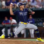 El lanzador de los Rays de Tampa Bay, Robert Stephenson. EFE/EPA/ADAM DAVIS