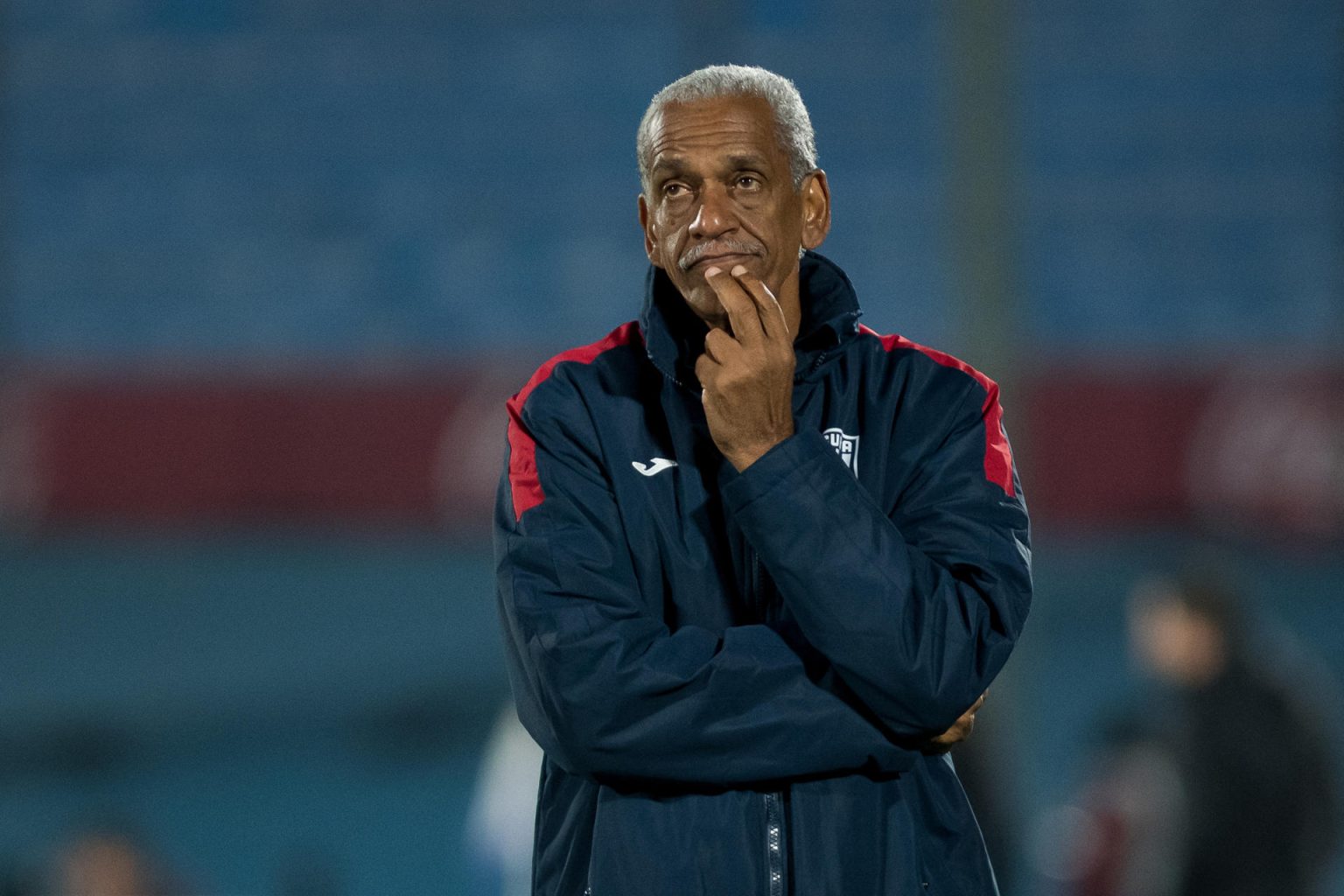 Fotografía de archivo en la que se registró al seleccionador del equipo nacional masculino de fútbol de Cuba que disputa los Juegos Centroamericanos y del Caribe, Pablo Elier Sánchez. EFE/Enzo Santos