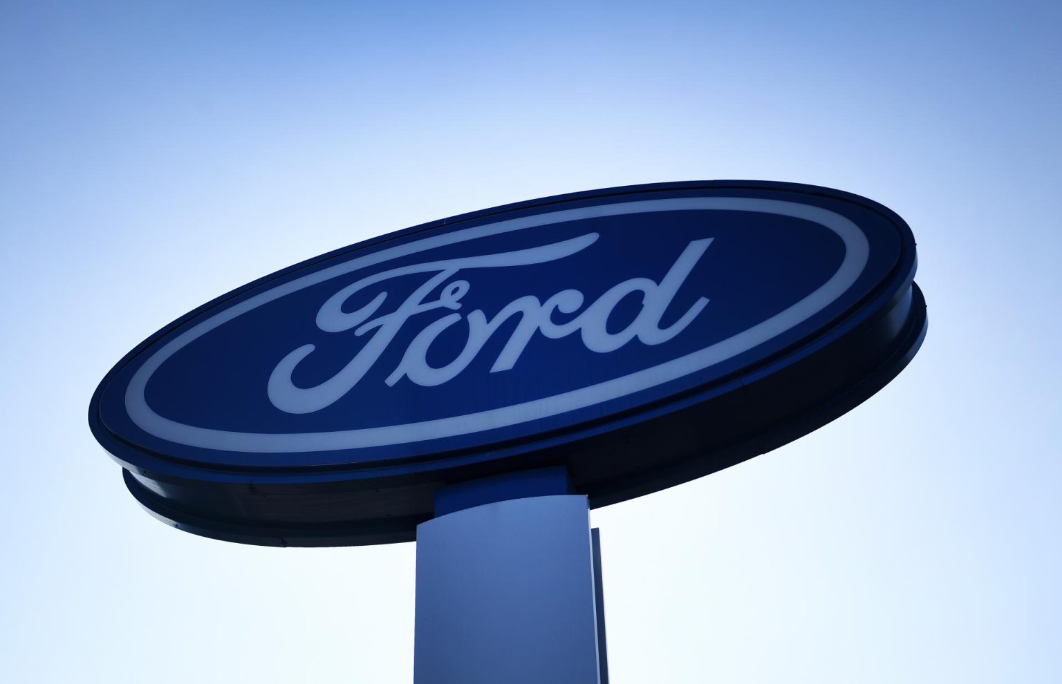 Imagen de archivo del logo de Ford. EFE/EPA/ANDY RAIN